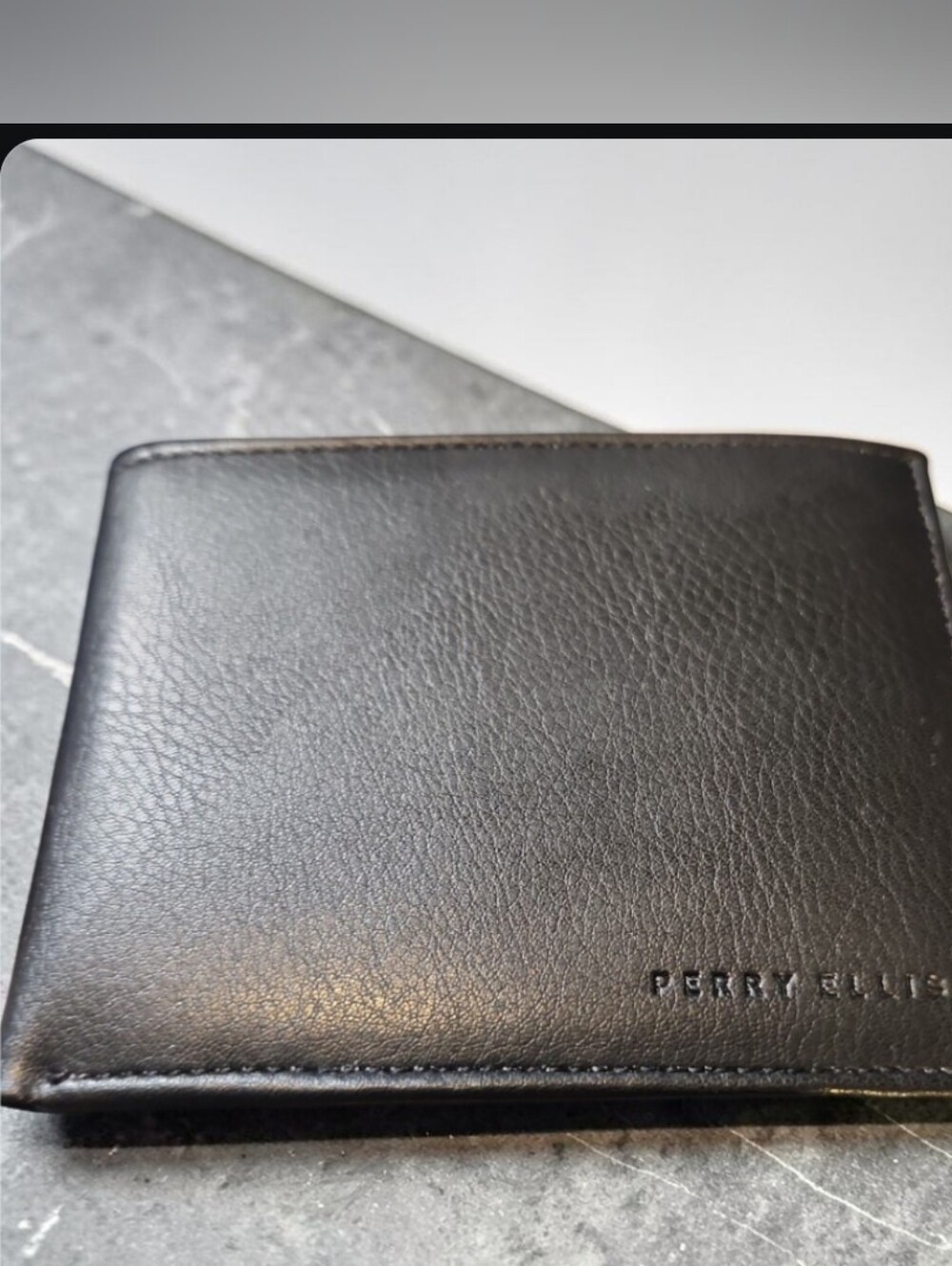 Perry Ellis Men’s Portfolio Passcase Leather Wallet NIB